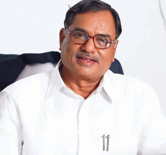 MLA Manohar Reddy inspected the food of ZP school