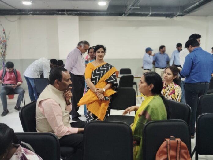 Job Fair courtesy of Icon, Blue Ocean, Pen, Sanyukta