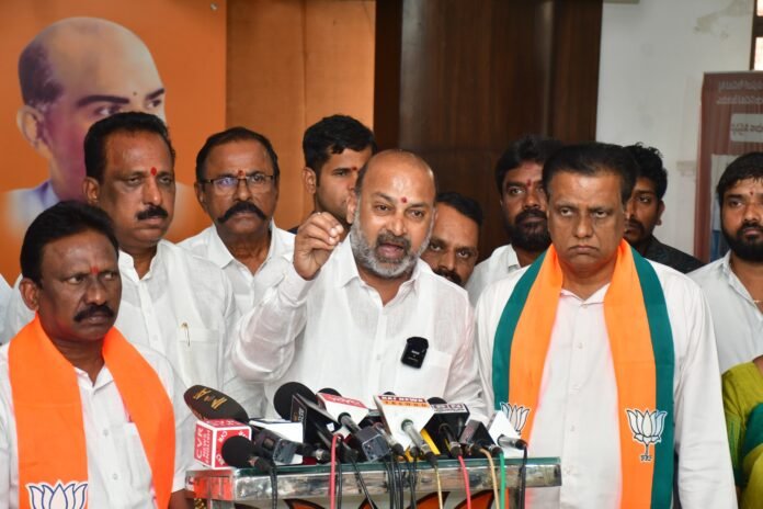 Wont Tolerate if names of central schemes are changed- Union Minister Bandi Sanjay