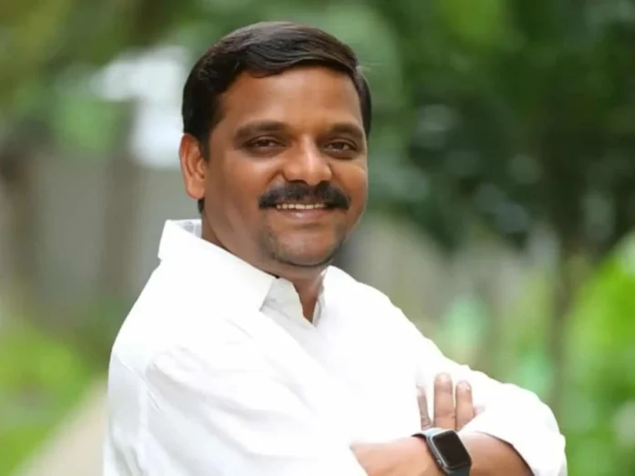 Show cause notice to Tinmar Mallanna