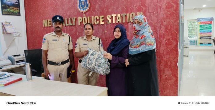 10 Tula gold ornaments handed over..!