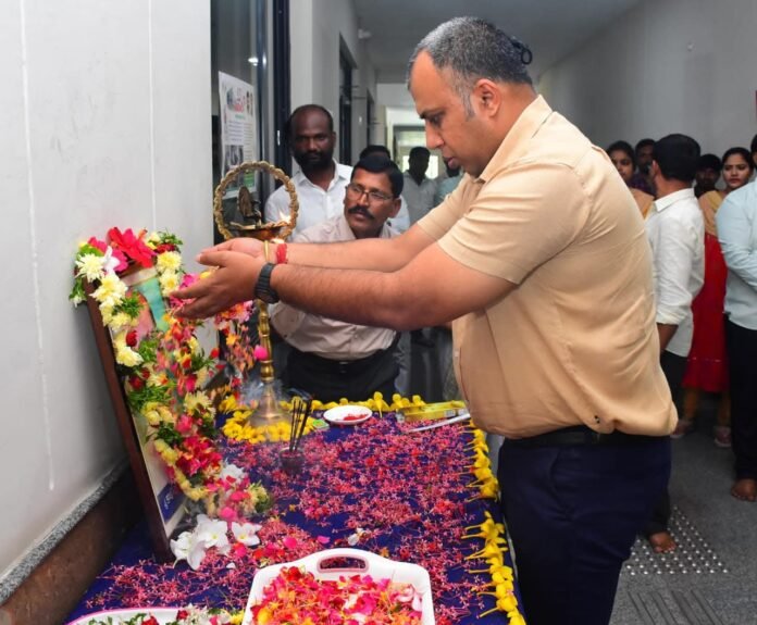 The services of public poet Kaloji Narayana Rao are unforgettable :: Collector Sandeep Kumar Jha