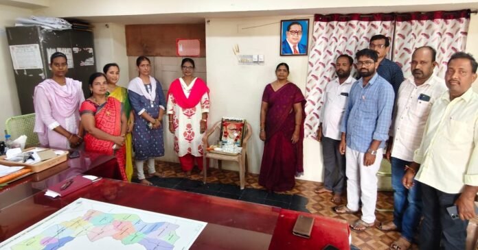 Kaloji Jayanti celebrated with great pomp at the Tahsildar's office