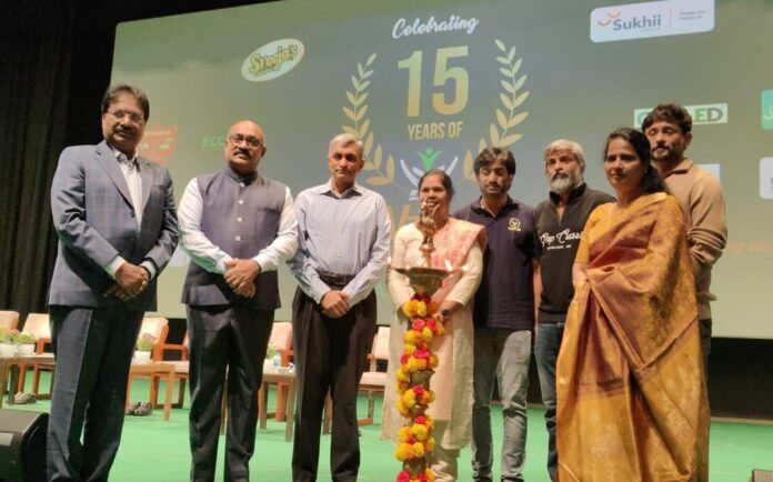 The 15th anniversary of the musical organization was celebrated with great pomp.