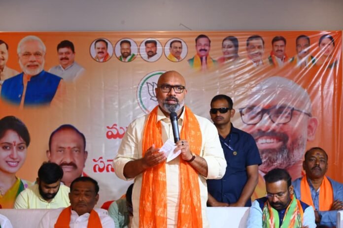 It is not right to subject former minister Jeevan Reddy to mental anguish: MP Dharmapuri Arvind