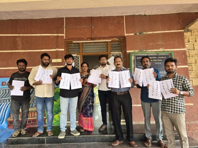 Display of voters' list at the municipal office