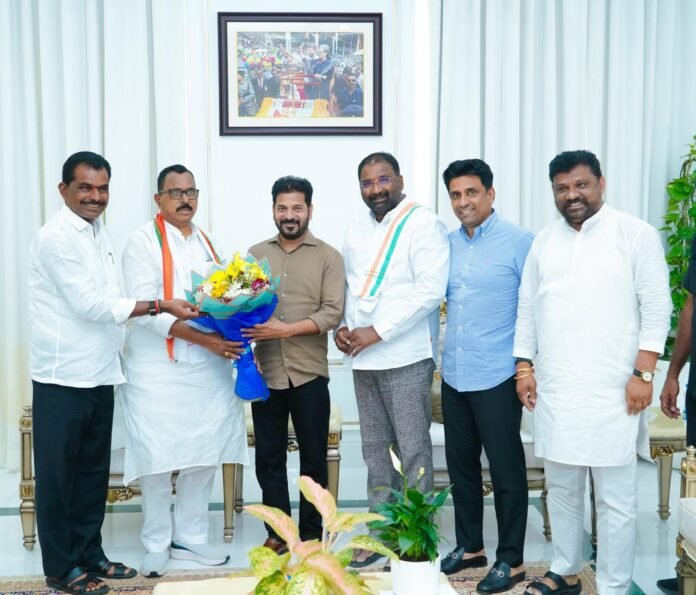 Revanth Reddy met Minister Vakiti Srihari and MP Dr. Mallu Ravi.