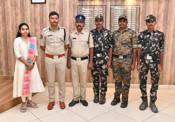 District SP V. Harshavardhan Raju congratulated the police personnel who passed the Group-1 and Group-2 exams.