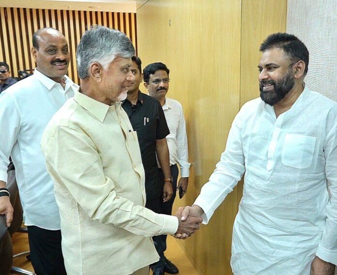 Chandrababu, Pawan Kalyan to attend huge meeting with irrigation association presidents