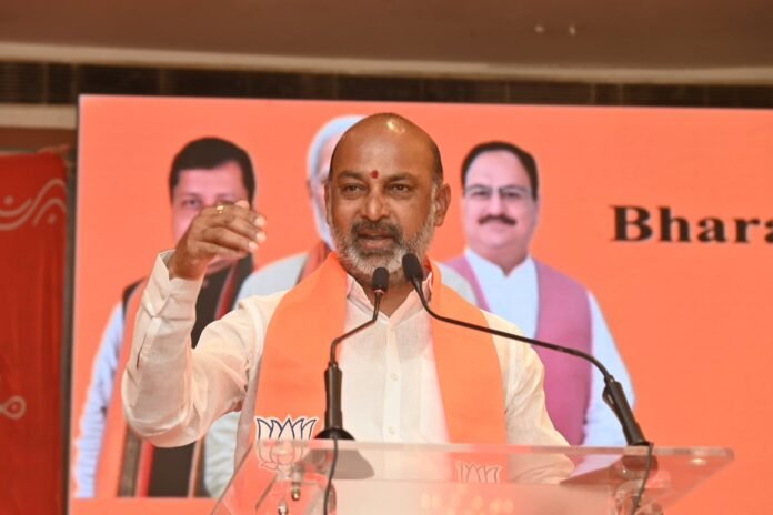 Mahadevappadi's suicide was not a suicide, it was a murder committed by Congress: Union Minister Bandi Sanjay