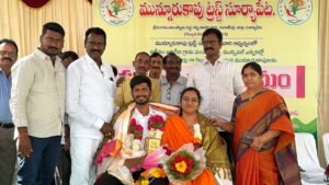 A grand felicitation to those who won the elections under the auspices of the Munnur Kapu Trust