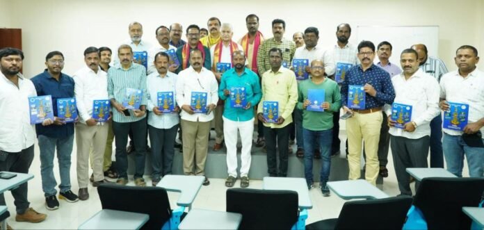 Journalists should work with social responsibility.