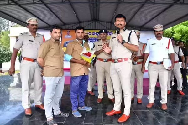 An Auto Driver's Honesty in Ongole