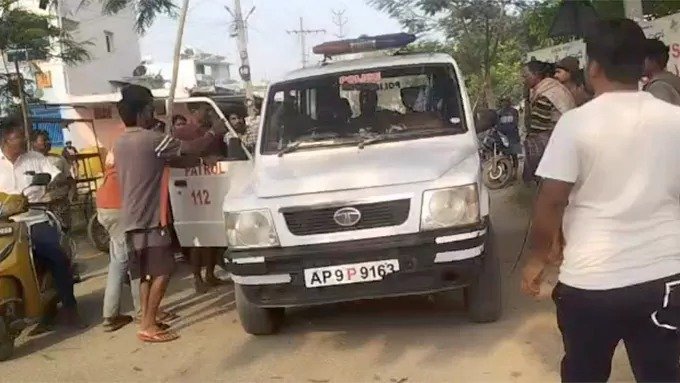 Psycho Goes on a Rampage After Driving a Police Vehicle