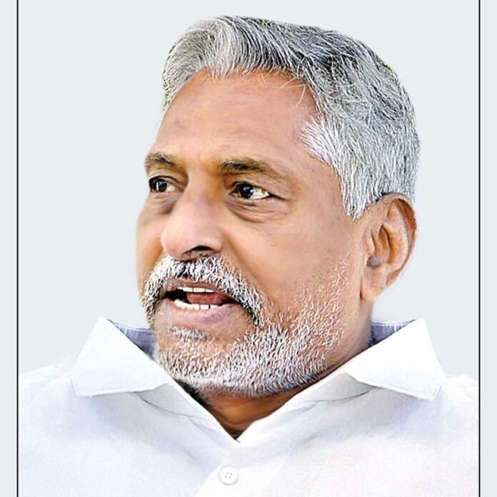 Jeevan Reddy Joins the 'Rose' Fold