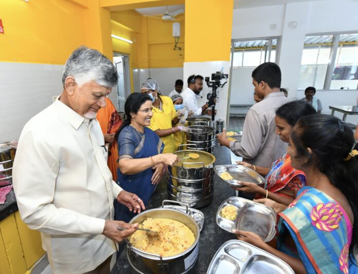 CM Chandrababu and his wife had breakfast at the Anna Canteen.