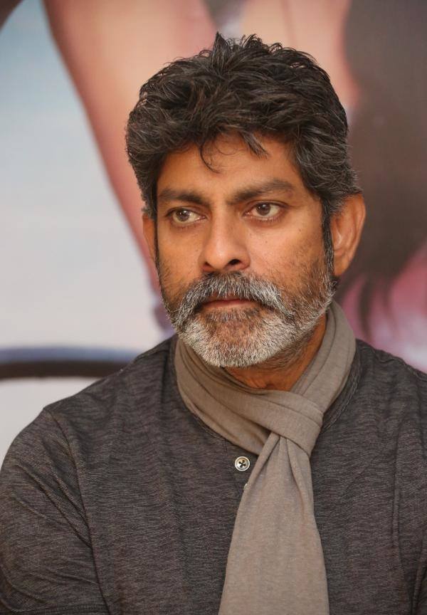 I struggled a lot while dubbing for 'Peddi'. — Jagapathi Babu