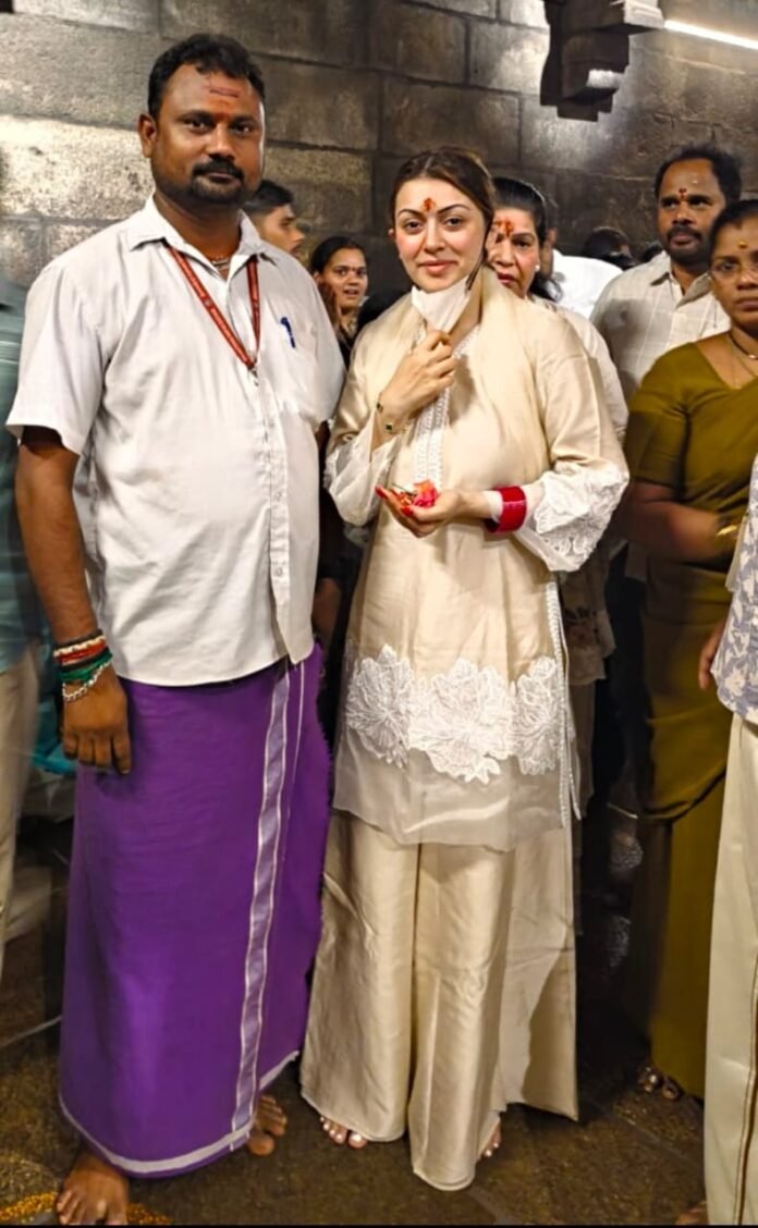 Film actress Hansika offers prayers to Lord Shiva. Film actress Hansika offers prayers to Lord Shiva.