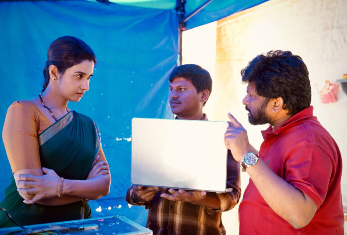 Beautiful working stills from the movie 'Irumudi' released.