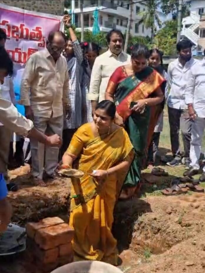 Bandi Ramakrishna donates three lakhs for the dining hall at Lady Amptul.