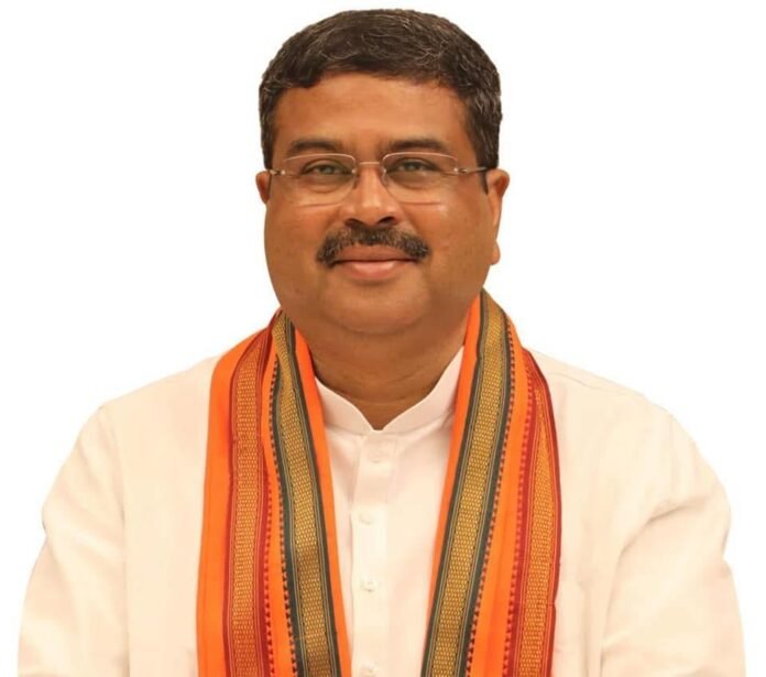 Union Education Minister Dharmendra Pradhan resigns. Union Education Minister Dharmendra Pradhan resigns.