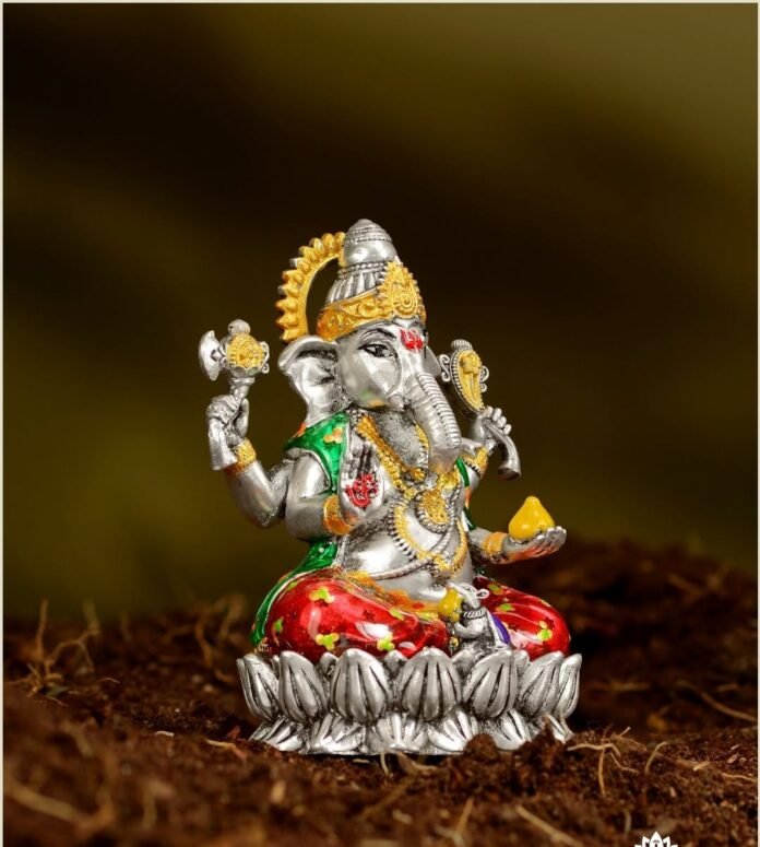 Ganesha idols limited to 16 feet Police Department issues warning Ganesha idols limited to 16 feet Police Department issues warning