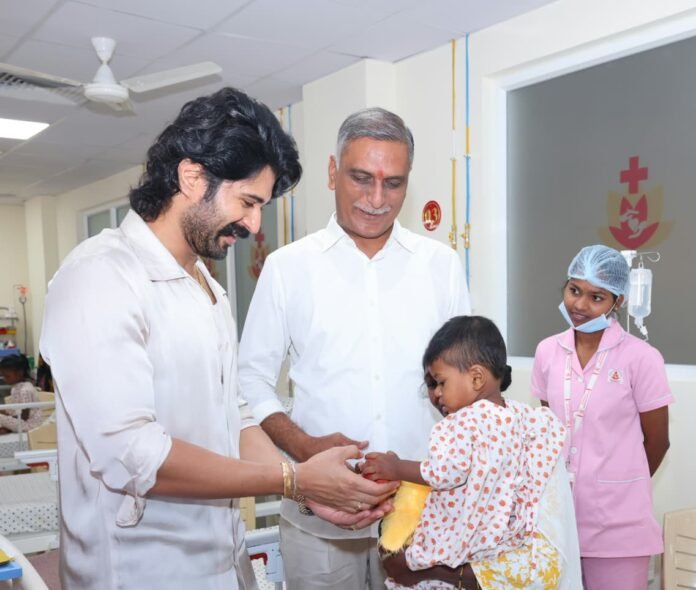 Vijay Deverakonda participated as a guest at the event held by the Sri Sathya Sai Sanjeevani Centre for Child Heart Care and Research. Vijay Deverakonda participated as a guest at the event held by the Sri Sathya Sai Sanjeevani Centre for Child Heart Care and Research.