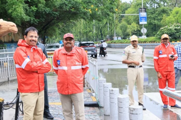 Heavy rains... People must remain alert: CP VC Sajjanar Heavy rains... People must remain alert: CP VC Sajjanar