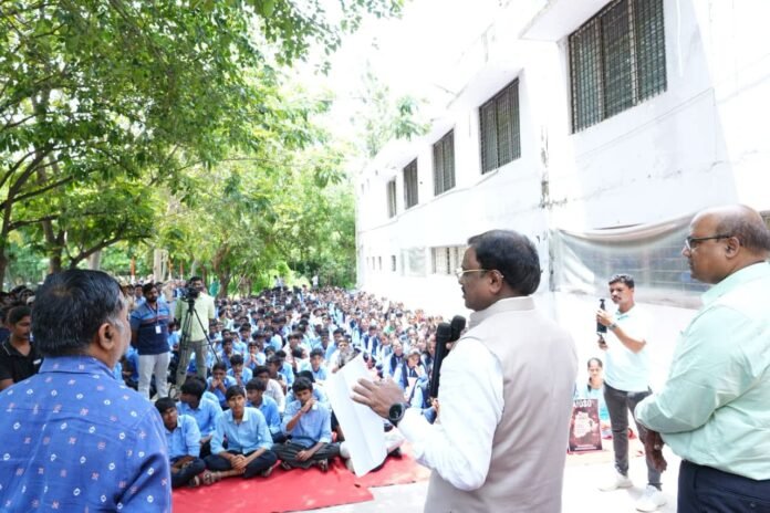 Vivek Venkataswamy's interaction with polytechnic students at Massabtank