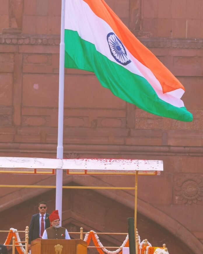 Modi hoists the national flag for the 13th consecutive time.