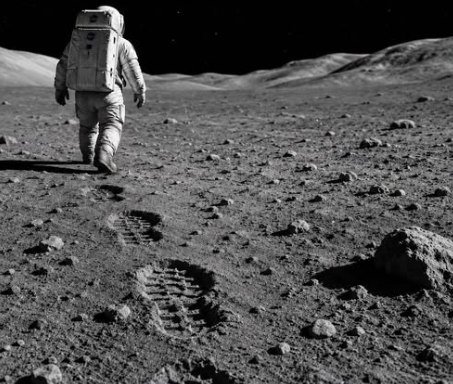 Permanent footprints on the Moon Permanent footprints on the Moon