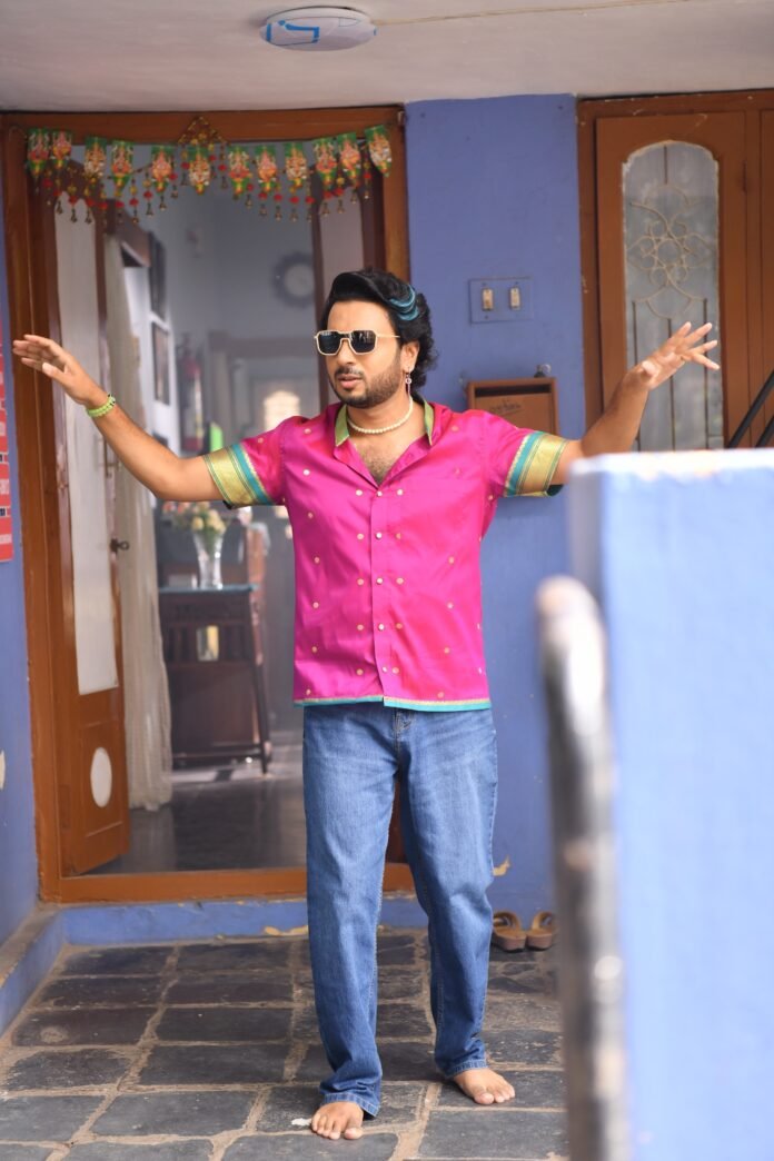'Athiga Alochinchakura' song released from the movie 'Anumana Pakshi'. 'Athiga Alochinchakura' song released from the movie 'Anumana Pakshi'.