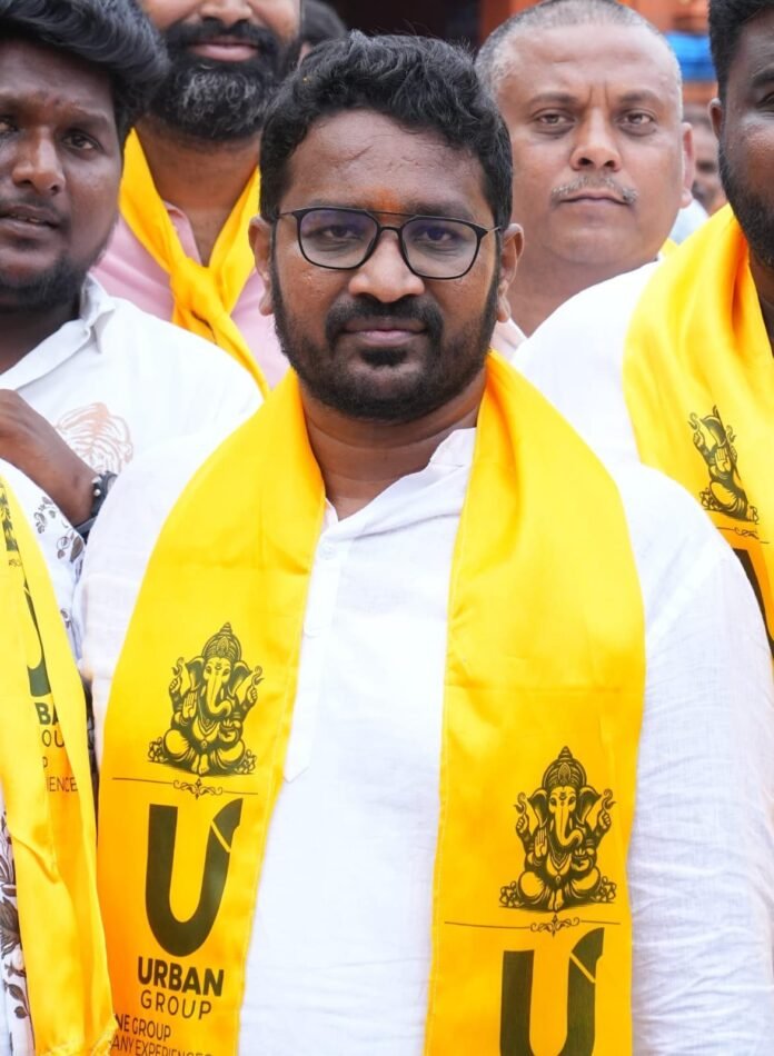 Balapur Ganesh Laddu Auction Sama Praneeth Reddy secures it for ₹39 lakh. Balapur Ganesh Laddu Auction Sama Praneeth Reddy secures it for ₹39 lakh.