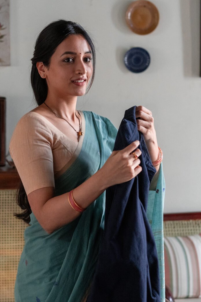 Teaser of the movie 'Adarsha Kutumbam – AK47' released. Teaser of the movie 'Adarsha Kutumbam – AK47' released.