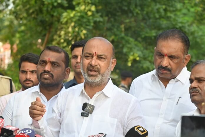 Karimnagar development works worth Rs 840 crore: Bandi Sanjay Karimnagar development works worth Rs 840 crore: Bandi Sanjay