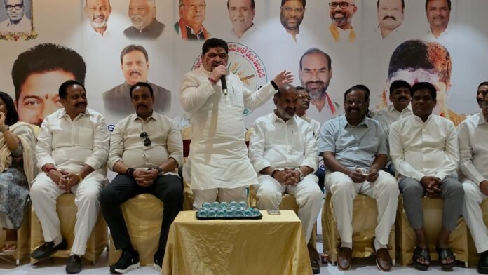Another Rs 5 crore for the Munnuru Kapu Bhavan! Another Rs 5 crore for the Munnuru Kapu Bhavan!