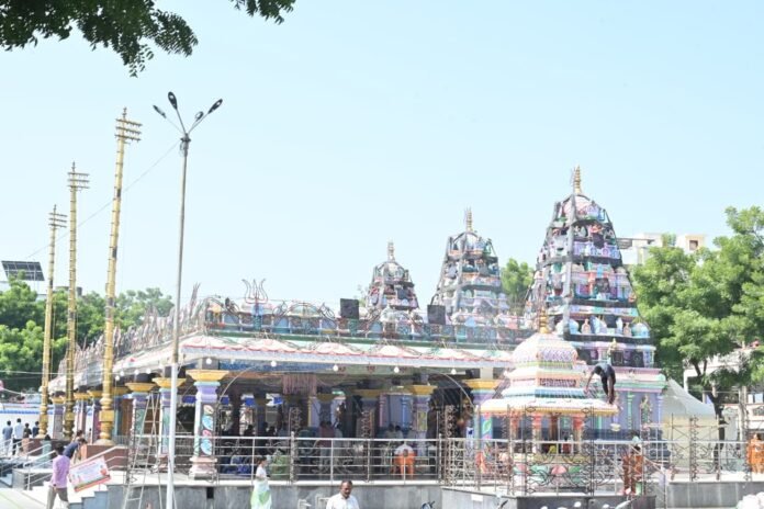 Starting with just a handful of people... becoming a cherished refuge for hundreds of thousands of devotees... Karimnagar Sri Mahashakti Temple Starting with just a handful of people... becoming a cherished refuge for hundreds of thousands of devotees... Karimnagar Sri Mahashakti Temple